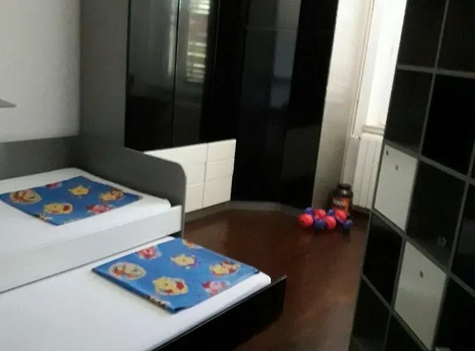 Hela アパート ザダル